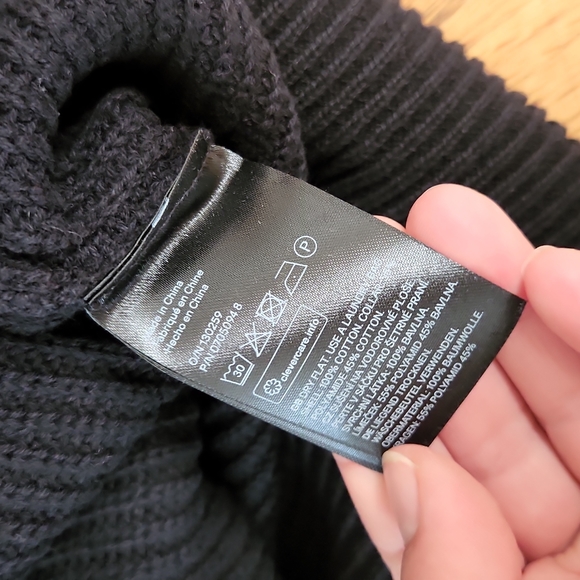 H&M - sweater - Picture 4 of 5